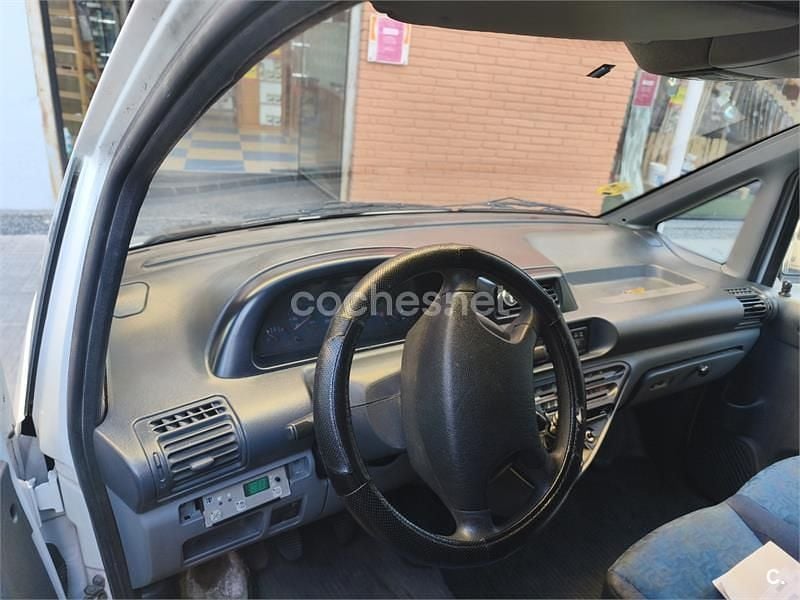 Käytetty Citroën Jumpy 71 HP (52 kW) 2004 Valkoinen Tila-auto