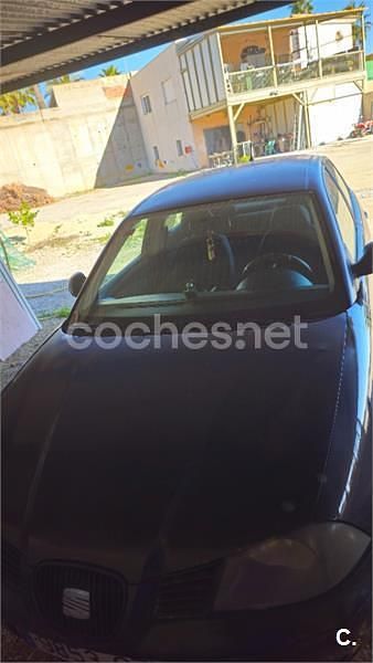 Usado Seat Ibiza Reference 75 CV (55 kW) 2004 Negro Berlina