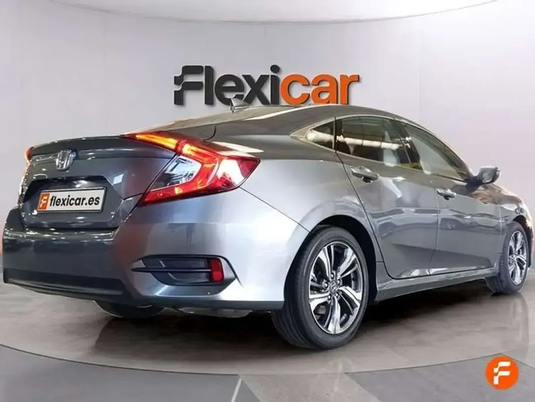 Usado Honda Civic Sport Plus 182 CV (133 kW) 2020 Gris Utilitario