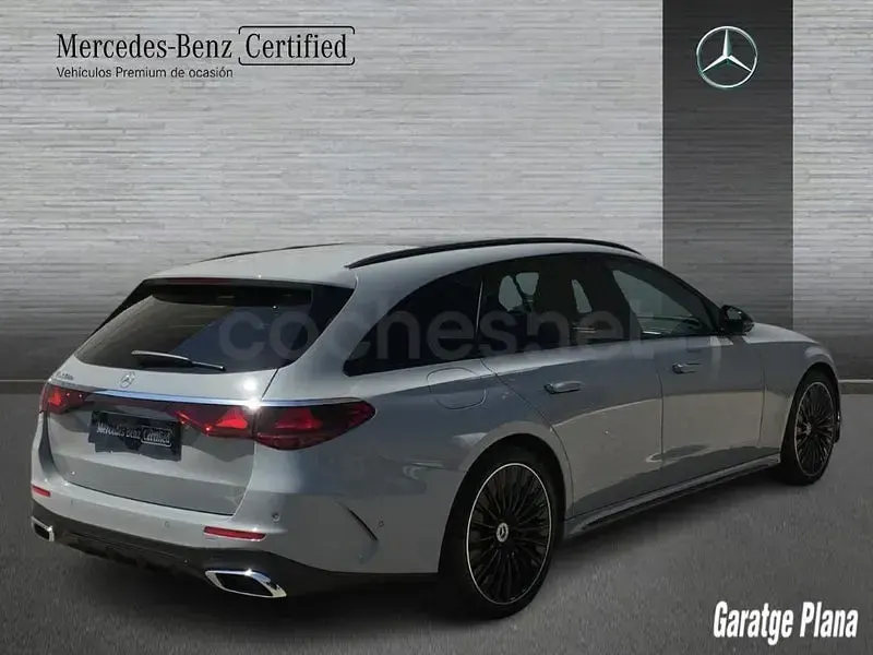 Usado Mercedes E300 313 CV (230 kW) 2026 Gris / plata Familiar