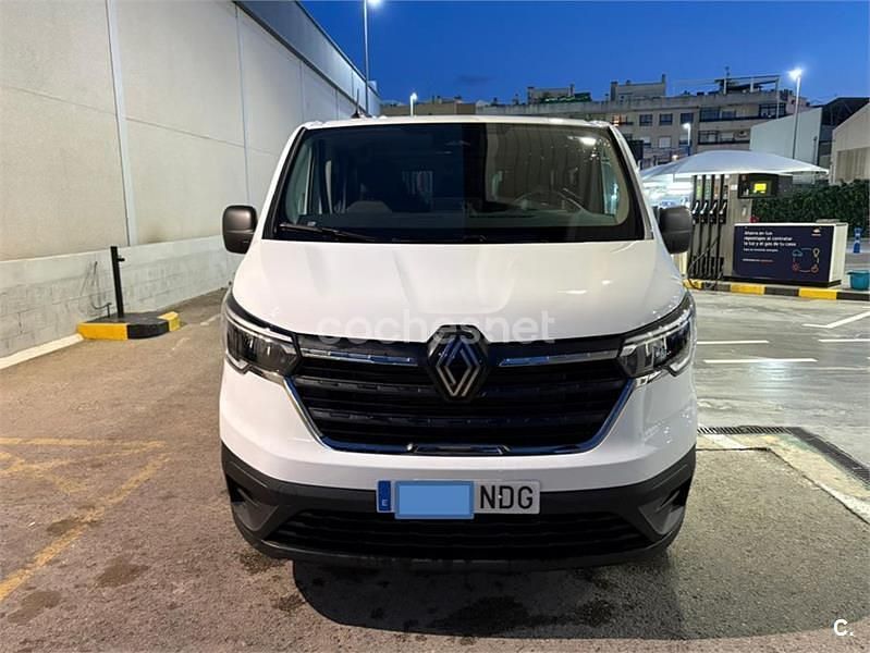 Usado Renault Trafic Authentique 110 CV (80 kW) 2025 Blanco Monovolumen