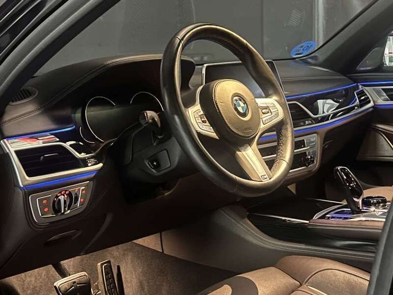 Usado BMW 740 iPerformance 326 CV (239 kW) 2019 Negro Berlina