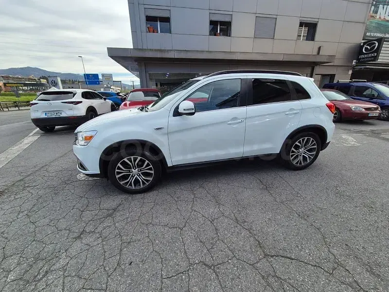 Usado Mitsubishi ASX Motion 117 CV (86 kW) 2018 Blanco SUV