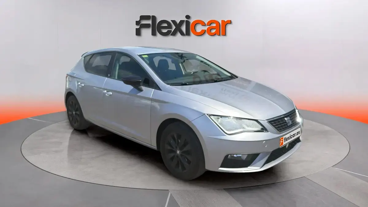 Usado Seat Leon 150 CV (110 kW) 2019 Gris Berlina