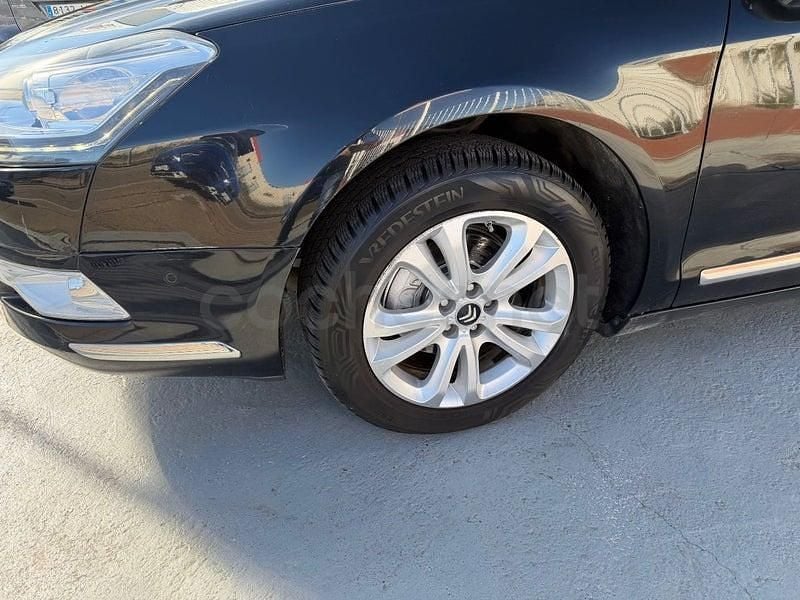 Usado Citroën C5 Exclusive 163 CV (119 kW) 2012 Negro Berlina