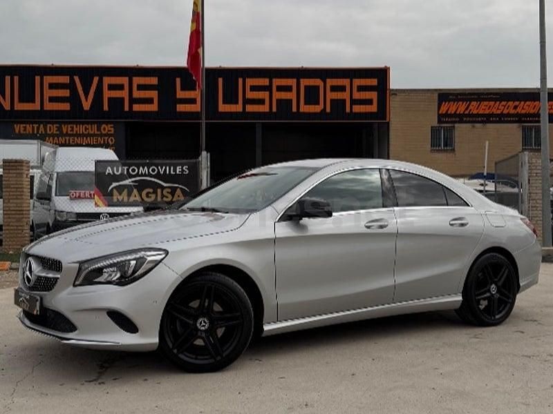 Usado Mercedes CLA200 156 CV (114 kW) 2017 Gris / plata Berlina