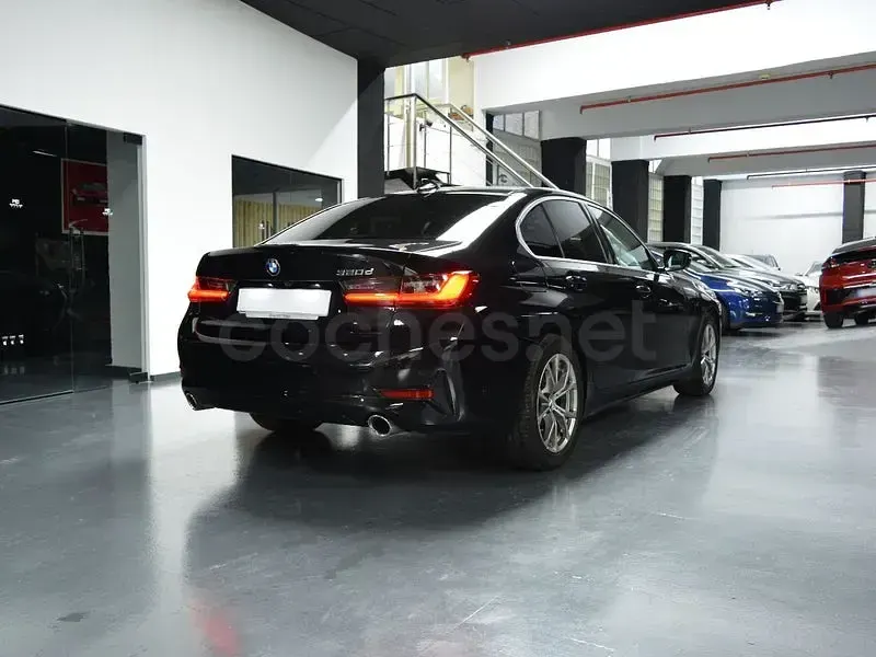 Begagnad BMW 320e Comfort Edition 190 HK (139 kW) 2022 Svart Sedan