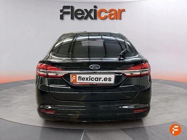 Usado Ford Mondeo Titanium 165 CV (121 kW) 2019 Negro Berlina