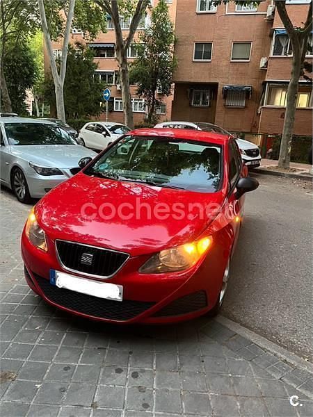 Rojo Usado 2011 Seat Ibiza Reference Berlina | 5900 € (Buen precio) - Imagen 1/4