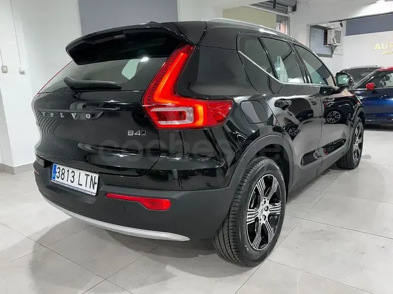 Usado Volvo XC40 Inscription 197 CV (144 kW) 2021 Negro SUV