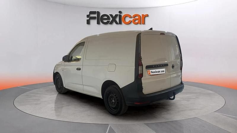 Usado VW Caddy Trendline 102 CV (75 kW) 2021 Blanco Monovolumen