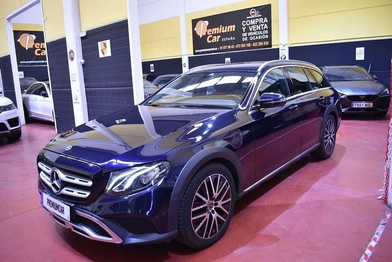 Usado Mercedes E220 All-Terrain 194 CV (142 kW) 2019 Azul Familiar