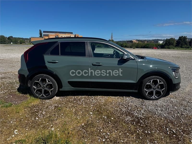 Usado Kia Niro 183 CV (134 kW) 2022 Gris / plata SUV