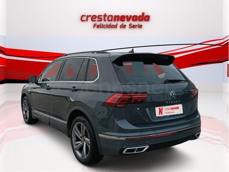Usado VW Tiguan Allspace R-line 150 CV (110 kW) 2023 Gris / plata SUV