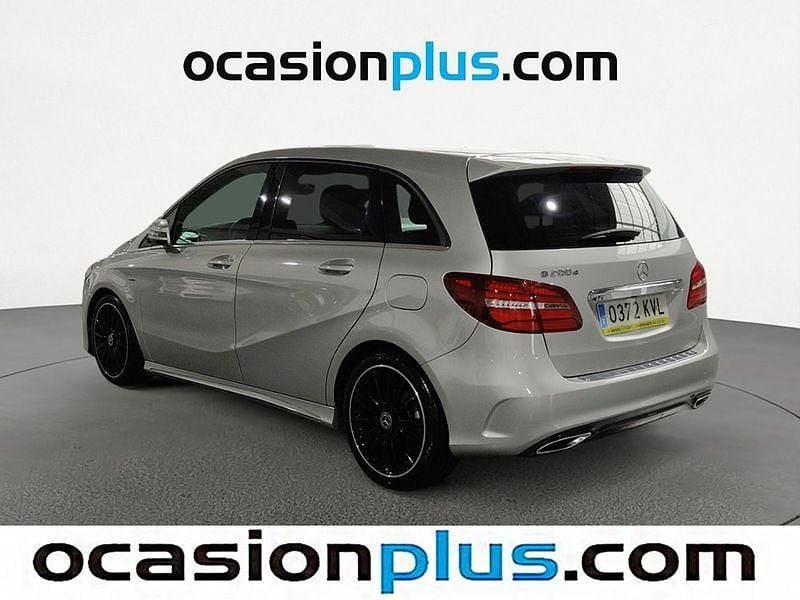 Usado Mercedes B200 AMG 136 CV (100 kW) 2019 Gris plata Monovolumen