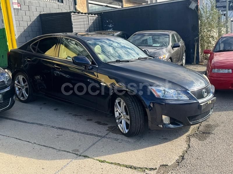 Negro Usado 2008 Lexus IS220d Luxury Line Berlina | 7400 € (Precio justo) - Imagen 1/4