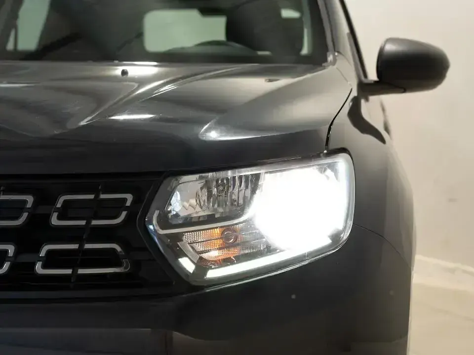 Usado Dacia Duster 115 CV (84 kW) 2021 Gris SUV