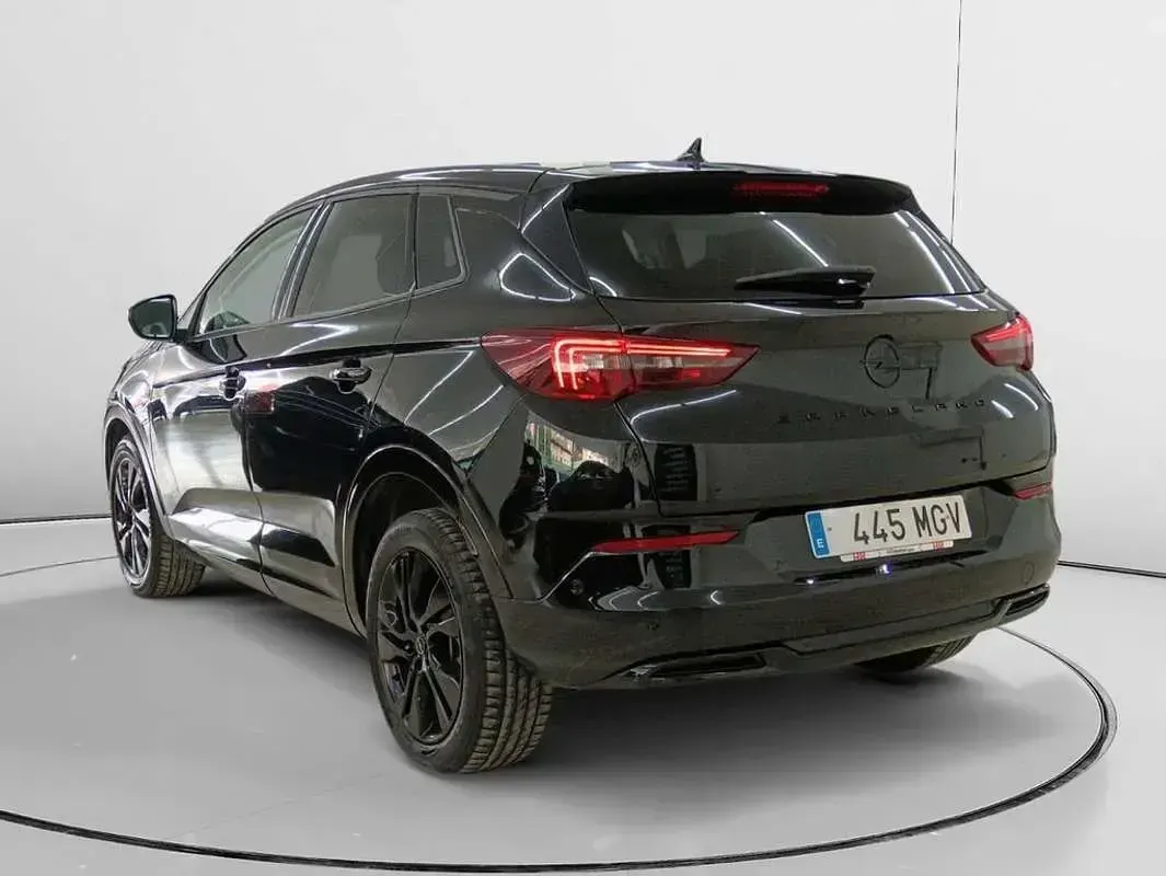 Usado Opel Grandland X GS Line 131 CV (96 kW) 2023 Negro SUV