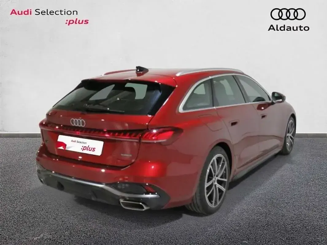 Usado Audi A5 S-Line 299 CV (219 kW) 2025 Rojo Familiar