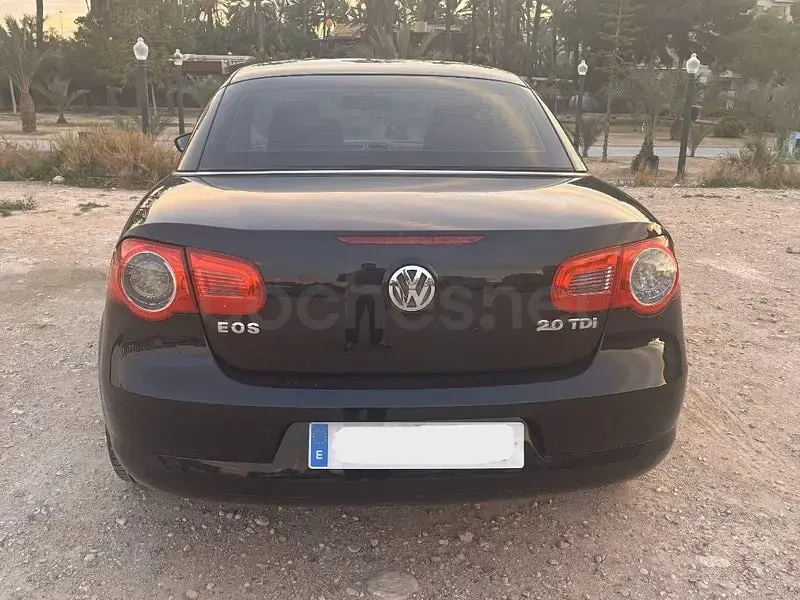 Usado VW Eos 140 CV (102 kW) 2009 Negro Descapotable
