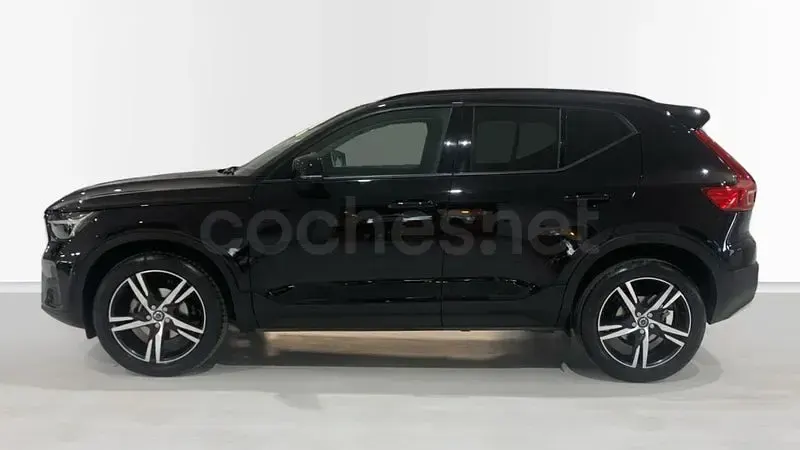 Usado Volvo XC40 129 CV (94 kW) 2024 Negro SUV