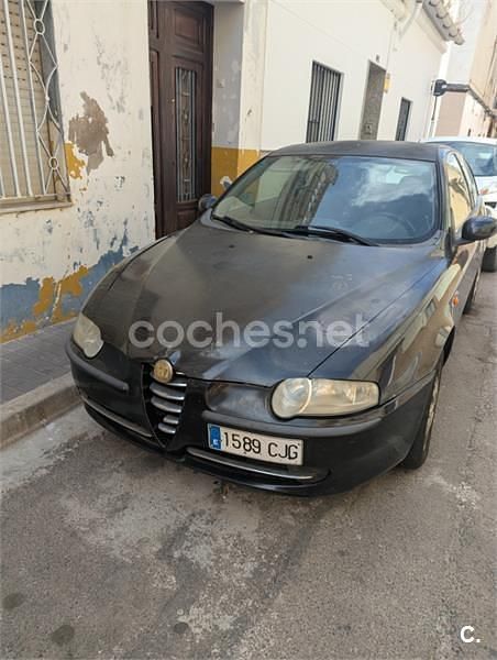 Usado Alfa Romeo 147 Impression 105 CV (77 kW) 2003 Negro Utilitario