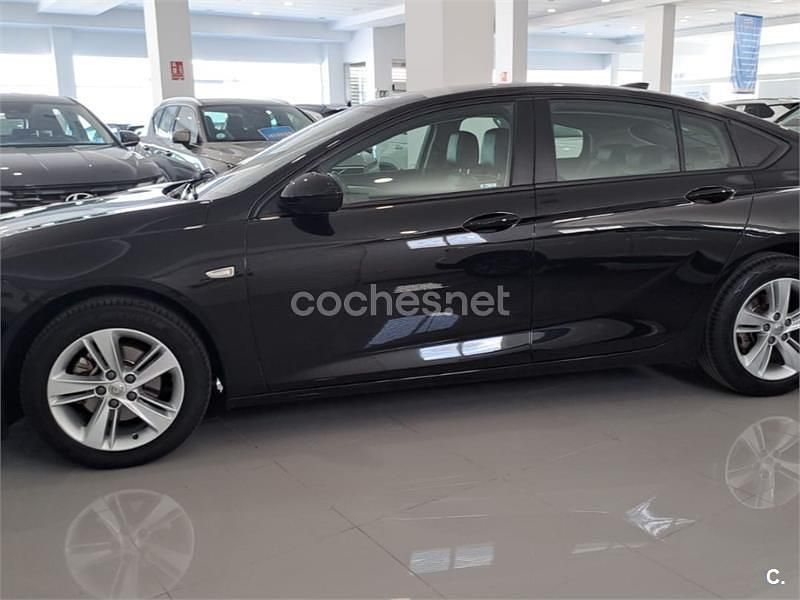 Usado Opel Insignia Business 136 CV (100 kW) 2017 Negro Berlina