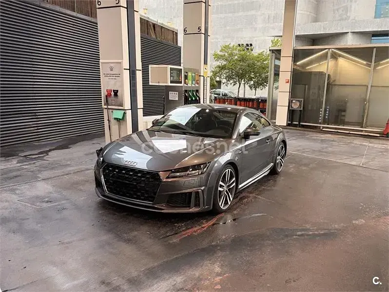 Usado Audi TT S-Line 197 CV (144 kW) 2019 Gris / plata Coupe