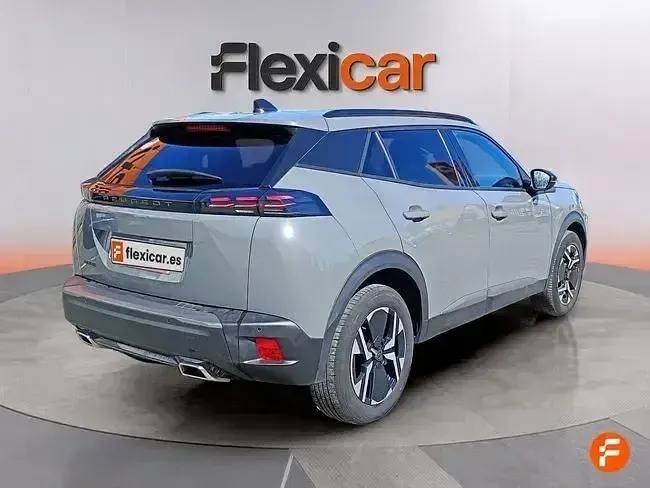 Usado Peugeot 2008 Allure 130 CV (95 kW) 2024 Gris SUV