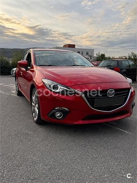 Usado Mazda 3 Luxury 150 HP (110 kW) 2015 Vermelho Sedan
