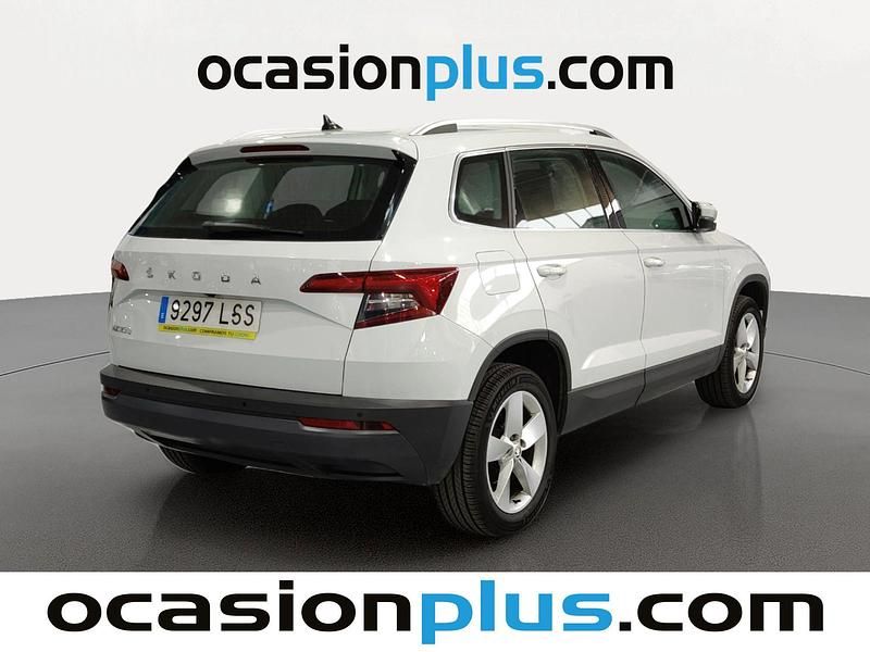 Usado Skoda Karoq Ambition 116 CV (85 kW) 2021 Blanco SUV