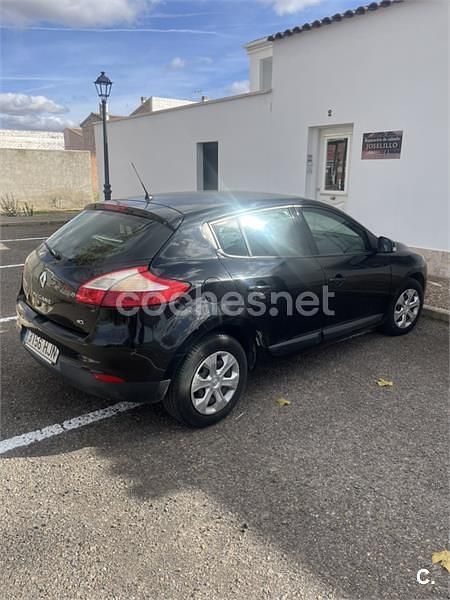 Negro Usado 2012 Renault Mégane Dynamique Berlina | 5700 € (Precio justo) - Imagen 1/4