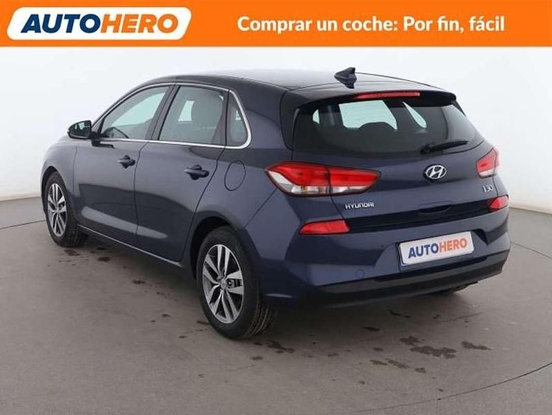 Usado Hyundai i30 140 CV (102 kW) 2018 Azul Berlina