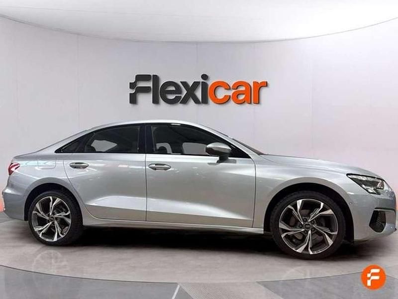 Usado Audi A3 110 CV (80 kW) 2023 Gris Berlina