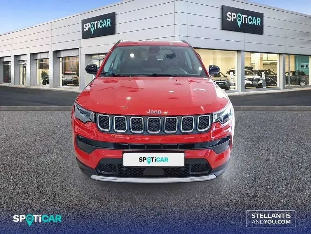Usado Jeep Compass Limited 131 CV (96 kW) 2024 Rojo SUV