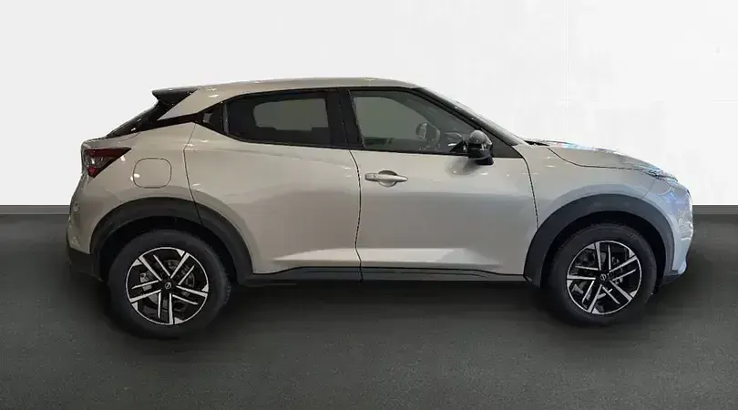 Usado Nissan Juke N-Connecta 114 CV (83 kW) 2024 Skline grey (metalizado) SUV