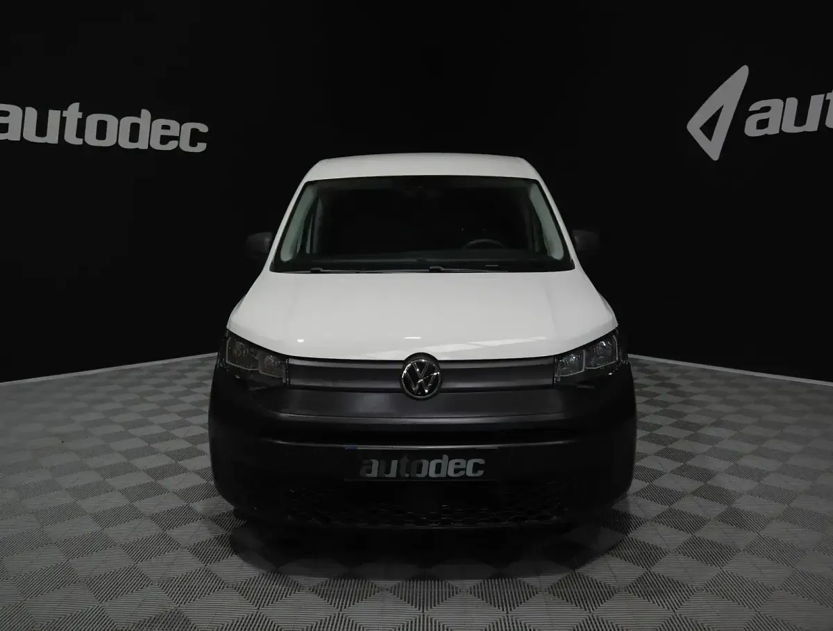 Usado VW Caddy 102 CV (75 kW) 2023 Blanco Monovolumen