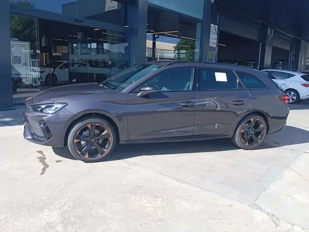 Nuevo Cupra Leon 150 CV (110 kW) 2026 Burdeos Familiar