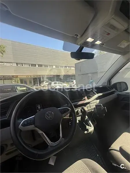 Usado VW Caravelle 150 CV (110 kW) 2024 Gris / plata Van