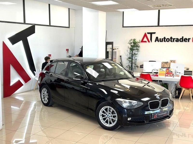 Usado BMW 116 116 CV (85 kW) 2012 Negro Utilitario
