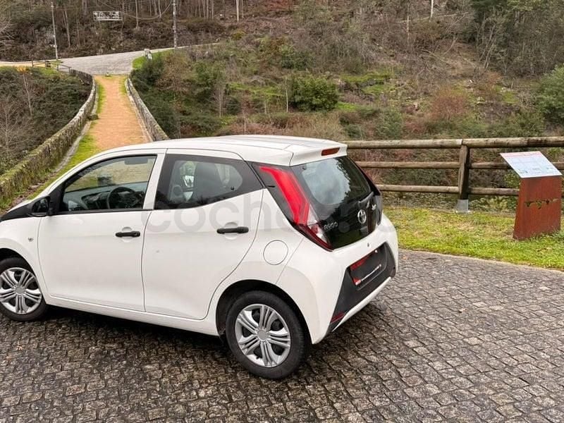 Usado Toyota Aygo X-cite 72 CV (52 kW) 2020 Blanco Utilitario