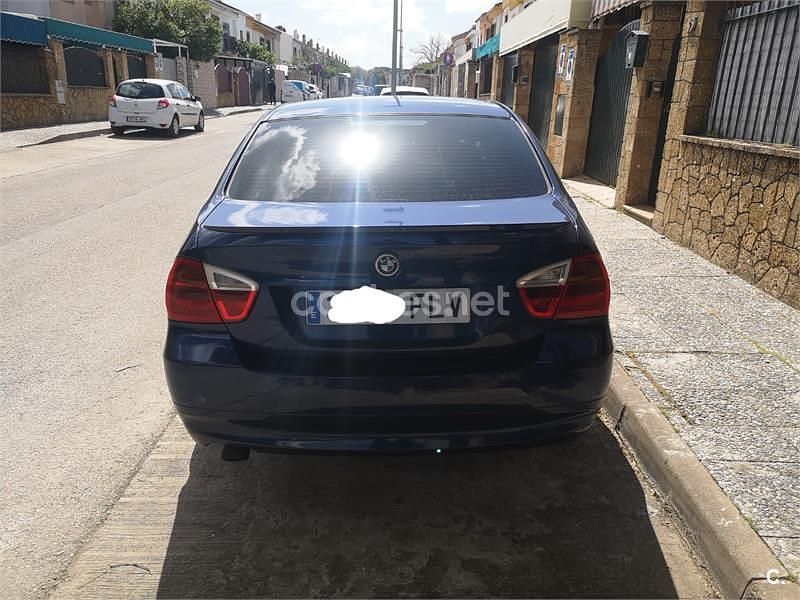 Usado BMW 318 122 CV (89 kW) 2007 Azul Berlina