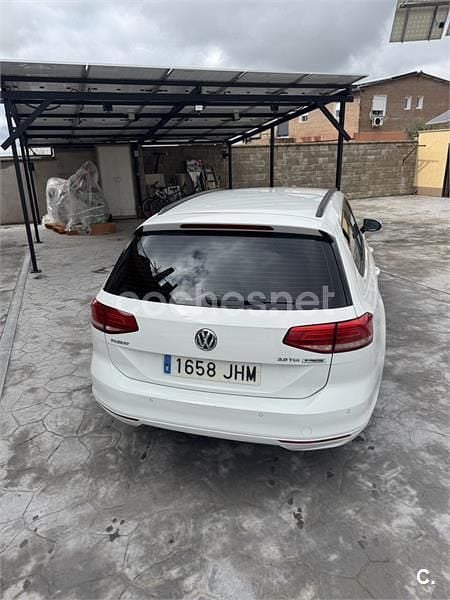 Usado VW Passat Advance 150 CV (110 kW) 2015 Blanco Familiar