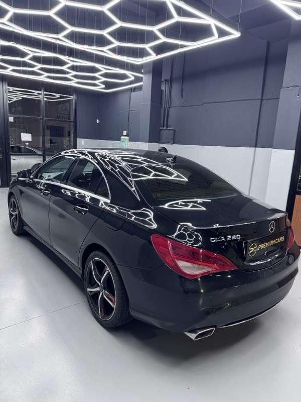 Usado Mercedes CLA220 Urban 170 CV (125 kW) 2013 Negro Berlina