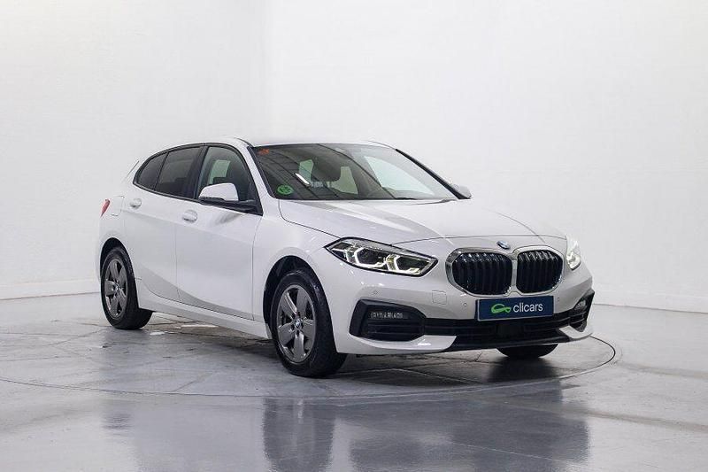 Usado BMW 118 140 CV (102 kW) 2021 Blanco Utilitario