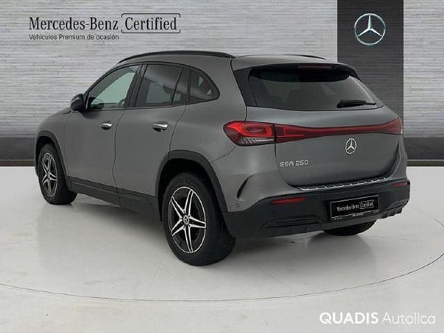 Usado Mercedes EQA250 139 kW (190 CV) 2022 Gris montaña SUV