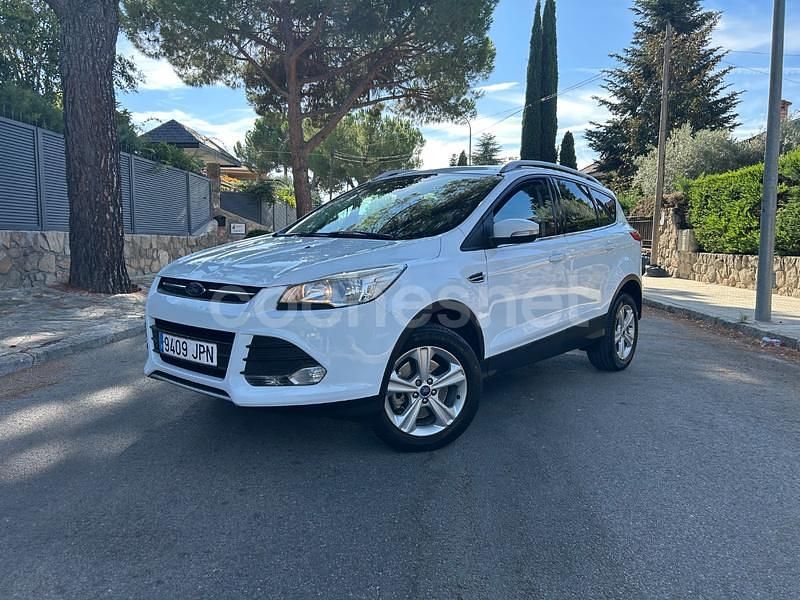 Usado Ford Kuga Trend 150 CV (110 kW) 2016 Blanco SUV