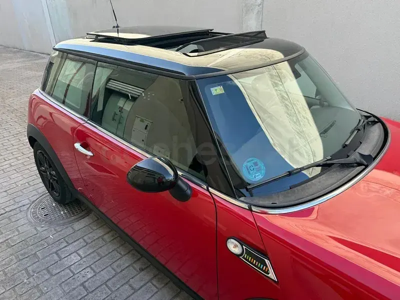 Usado Mini ONE 98 CV (72 kW) 2013 Rojo Utilitario