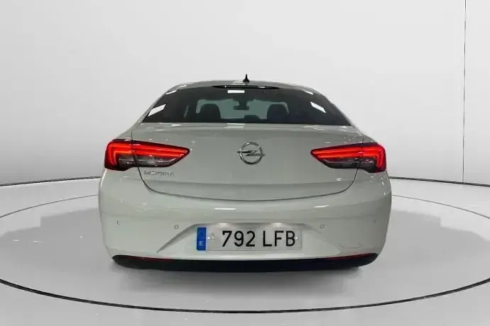 Usado Opel Insignia 140 CV (102 kW) 2020