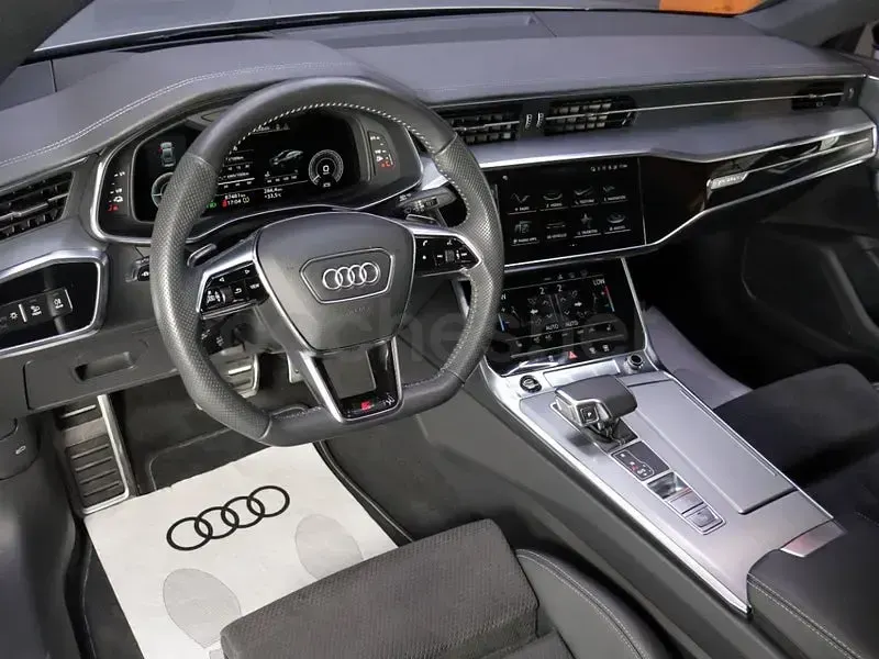 Usado Audi A7 S-Line 367 CV (269 kW) 2021 Gris / plata Berlina